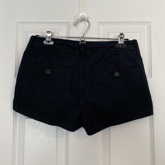 American Eagle super stretch shortie khaki shorts - Picture 2 of 5